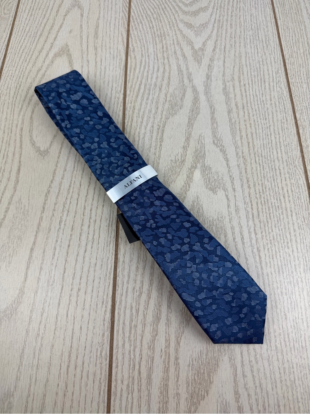 929 Alfani Men's Tie Arleve Abstract 410 Navy Blue $55 Polyester